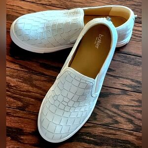 NWOT! BOTKIER "Hayley" White Leather Croc Print Slip-On Shoes Sneakers-sz.8